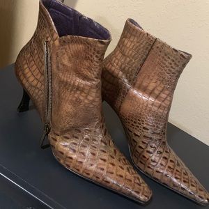Donald J Pliner Alligator Boots